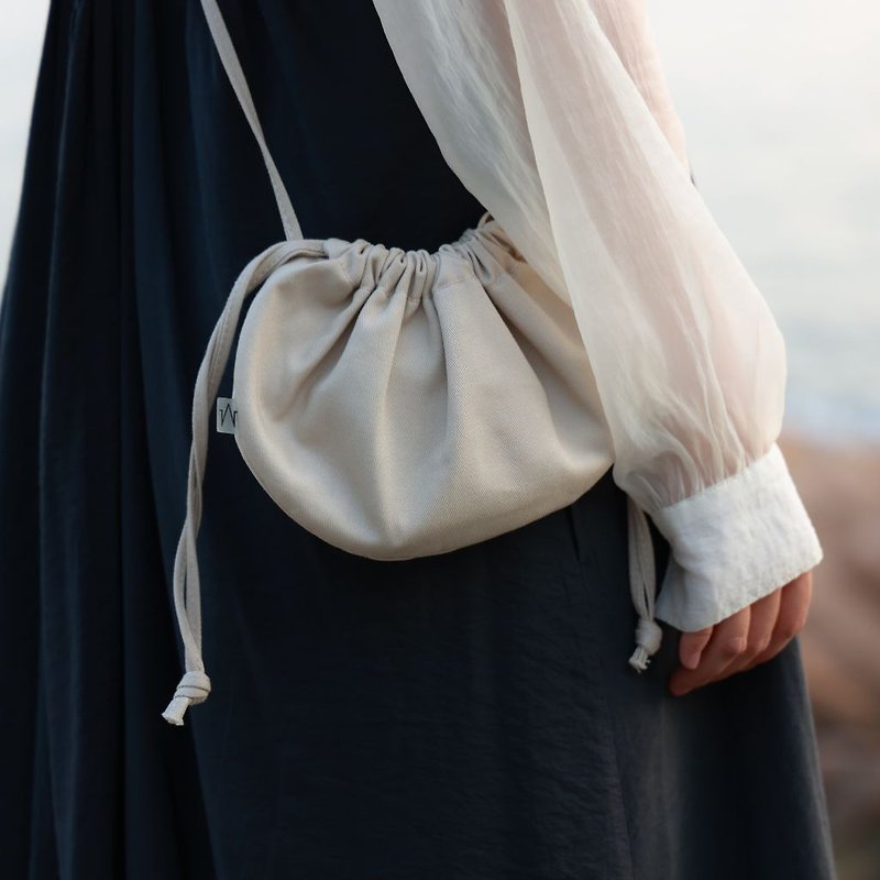 Cotton Sling Bag・Mini Crossbody・Beige ・BAO・Fabric small bag - Messenger Bags & Sling Bags - Cotton & Hemp Khaki