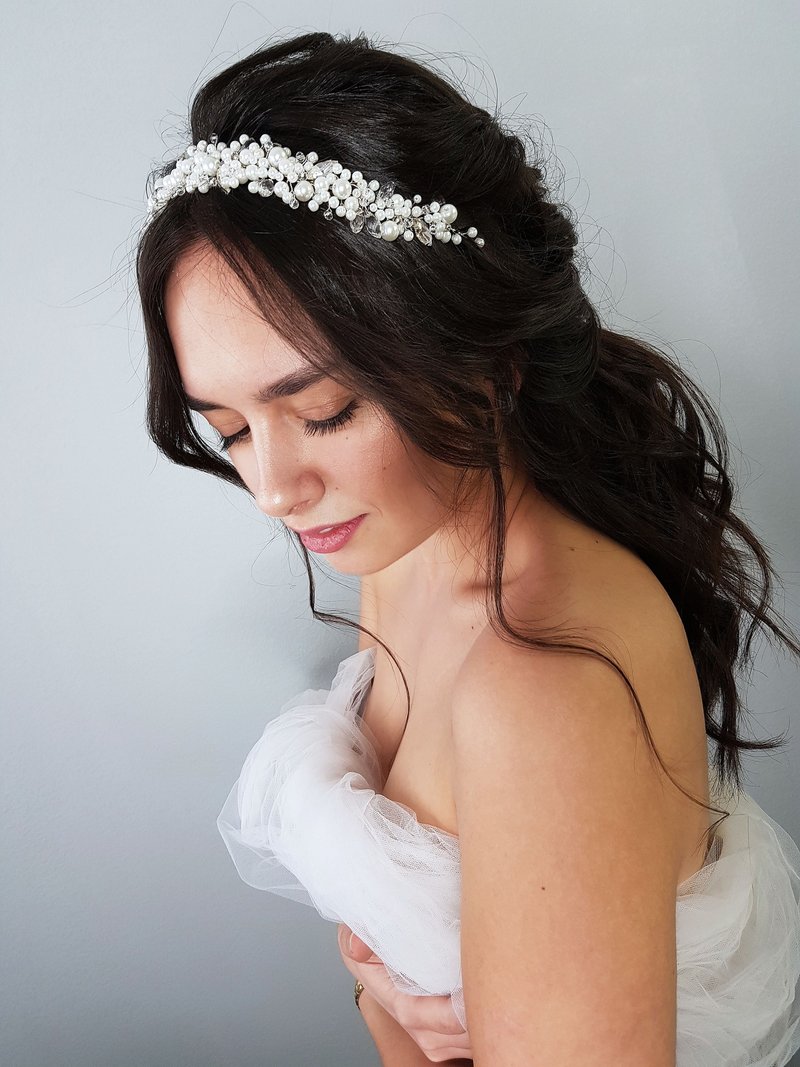 Pearl bridal hair piece , wedding hair vine white pearls , bridal headband - เครื่องประดับผม - วัสดุอื่นๆ ขาว