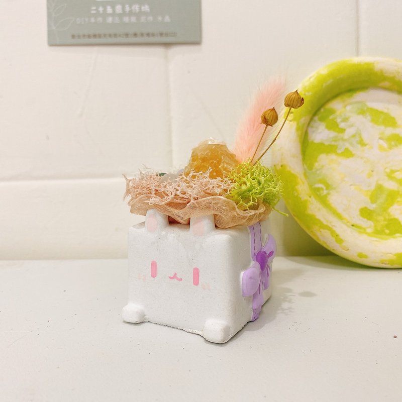 【禮物兔比】天然黃水晶 造型永生花景觀擴香石 辦公室小物 療癒 - 香氛/精油/擴香 - 水泥 粉紅色