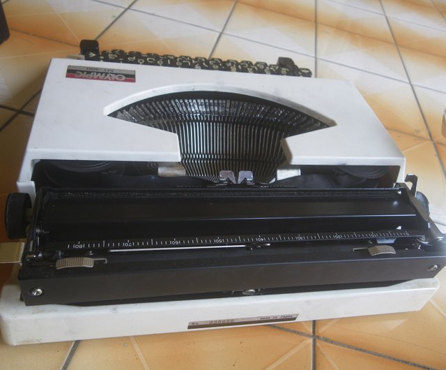 昔】初期の中古和文タイプライターW-14 - ショップ OLD-TIME 昔】初期の中古和文タイプライターW-14 - ショップ OLD-TIME