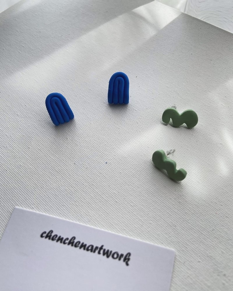 波浪耳環 軟陶耳環 海外獨家設計 手作耳環 - 耳環/耳夾/耳骨夾 - 其他材質 藍色