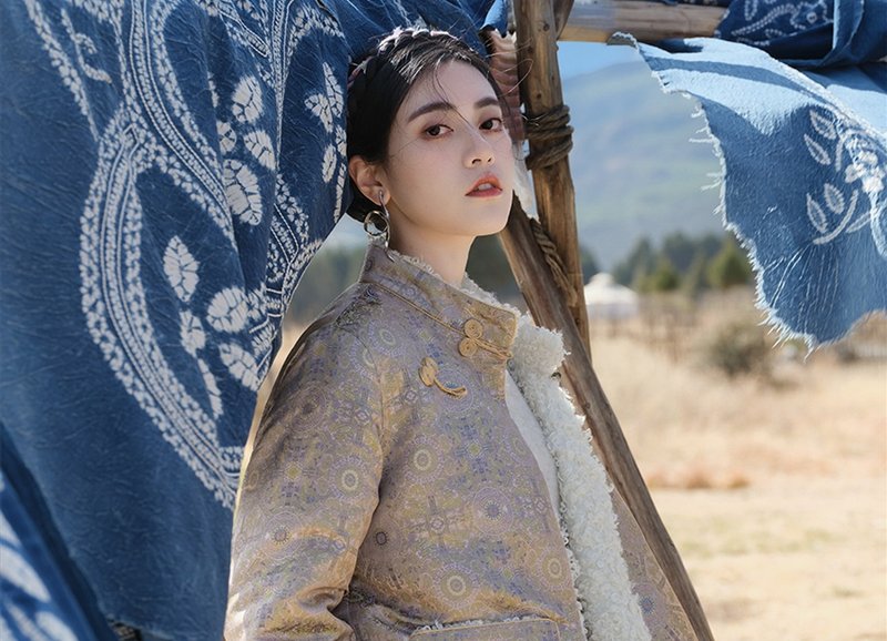 【錦繍繁華】新チャイナ風レトロチベット民族衣装風 ボアスタンドカラーコットンジャケット - トップス - その他の素材 ホワイト