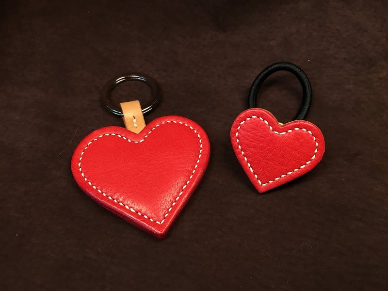 Red heart-shaped travel card key ring to send red heart hair accessories - Keychains - Genuine Leather 