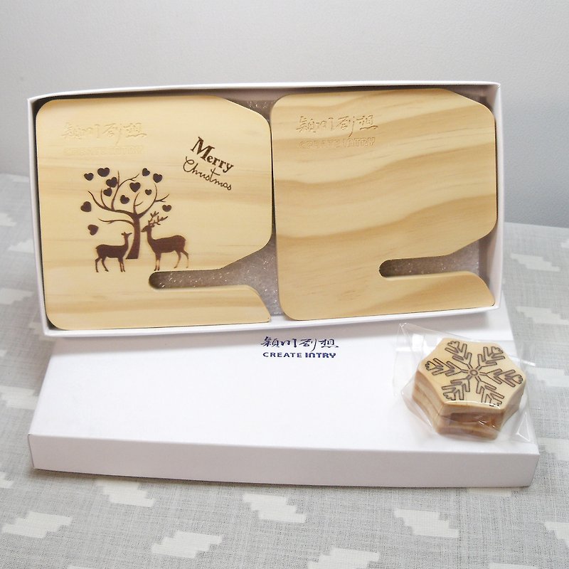 Love Christmas deer mobile phone seat snowflake shape set clip Christmas exchange gift custom name - Mugs - Wood Brown