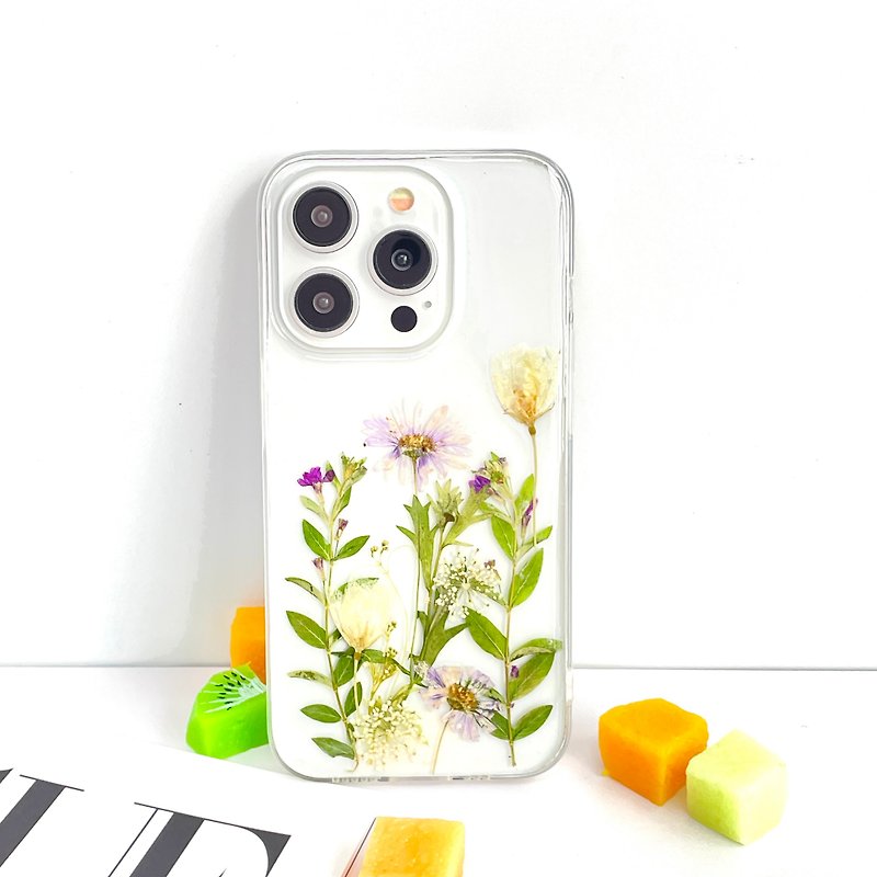 Malan White Begonia Flower Handmade Pressed Flower Phone Case for iPhone Samsung - เคส/ซองมือถือ - พืช/ดอกไม้ 