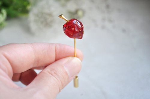 Toutberry Strawberry pin Miniature food pin Kawaii charms Fruit brooch Berry pin brooch