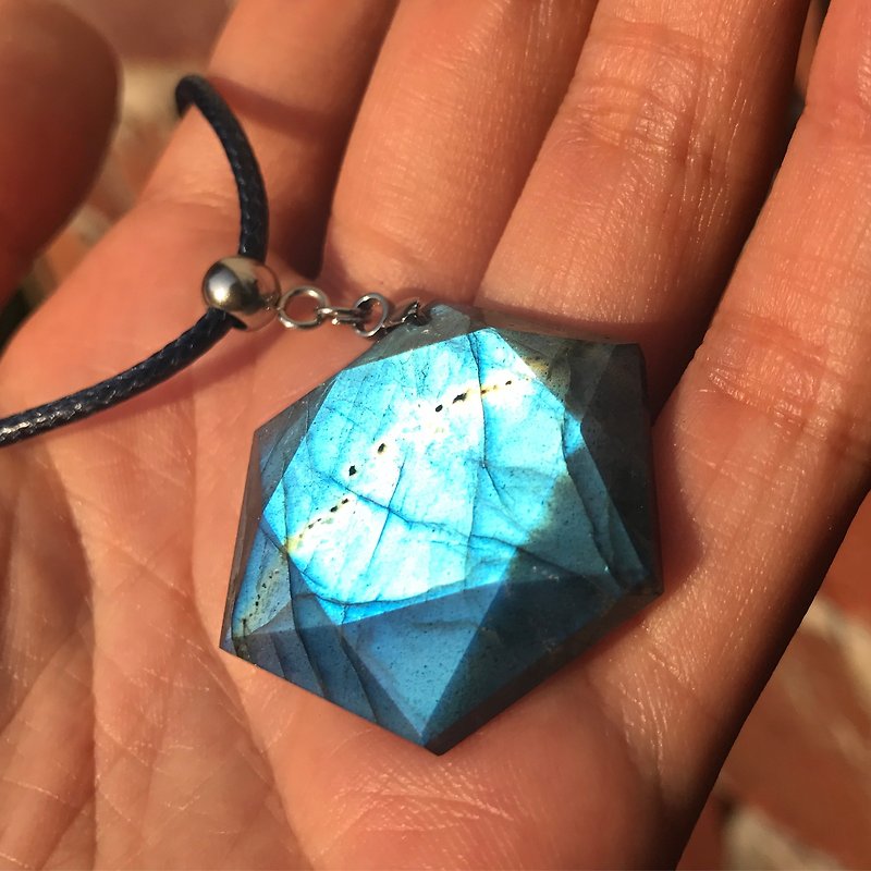 【Lost and find】 Natural stone strong blue labradorite hexagram necklace - Necklaces - Gemstone Blue