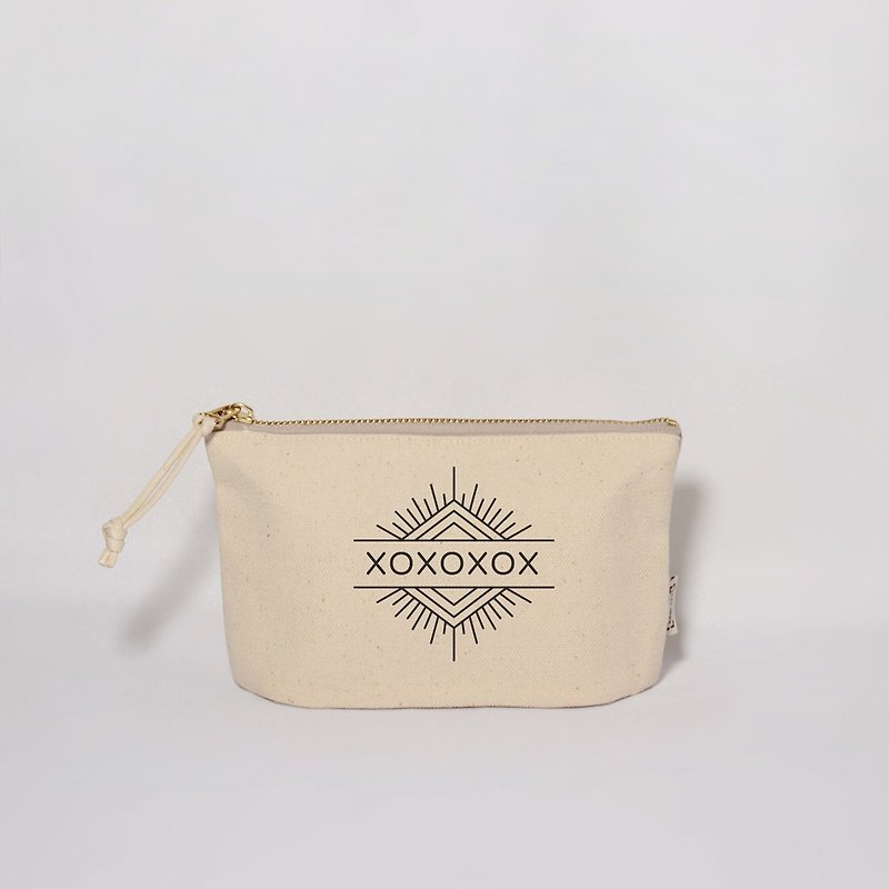 [Customized text] 8 color optional ancient trademark zipper bag one - กระเป๋าเครื่องสำอาง - ผ้าฝ้าย/ผ้าลินิน ขาว