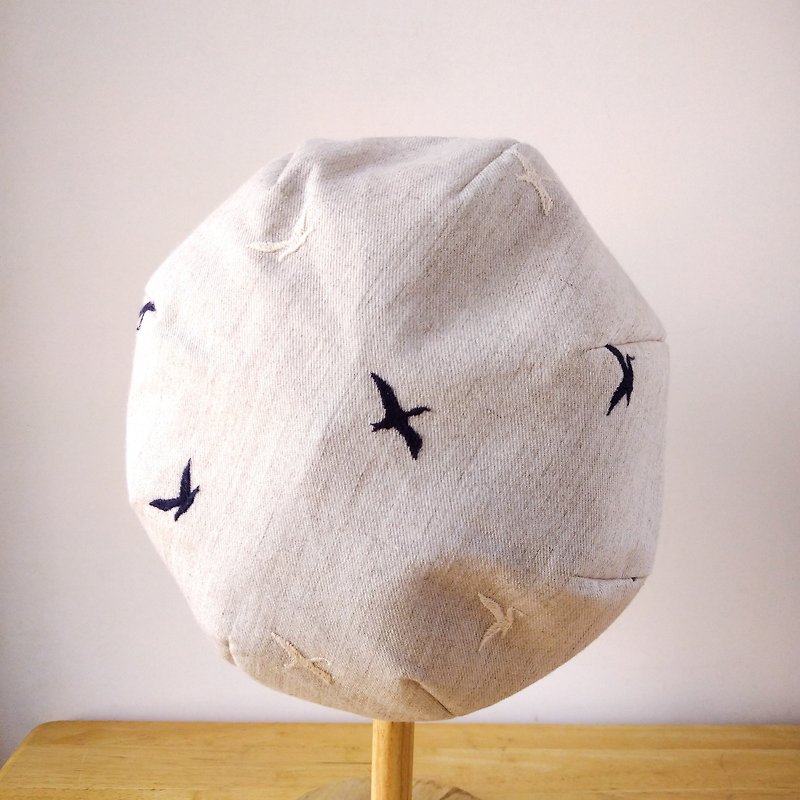 [Last one] Shimon Japanese embroidery cloth beret-Chiri- Linen cap circumference 60cm with hat clip - Hats & Caps - Cotton & Hemp White