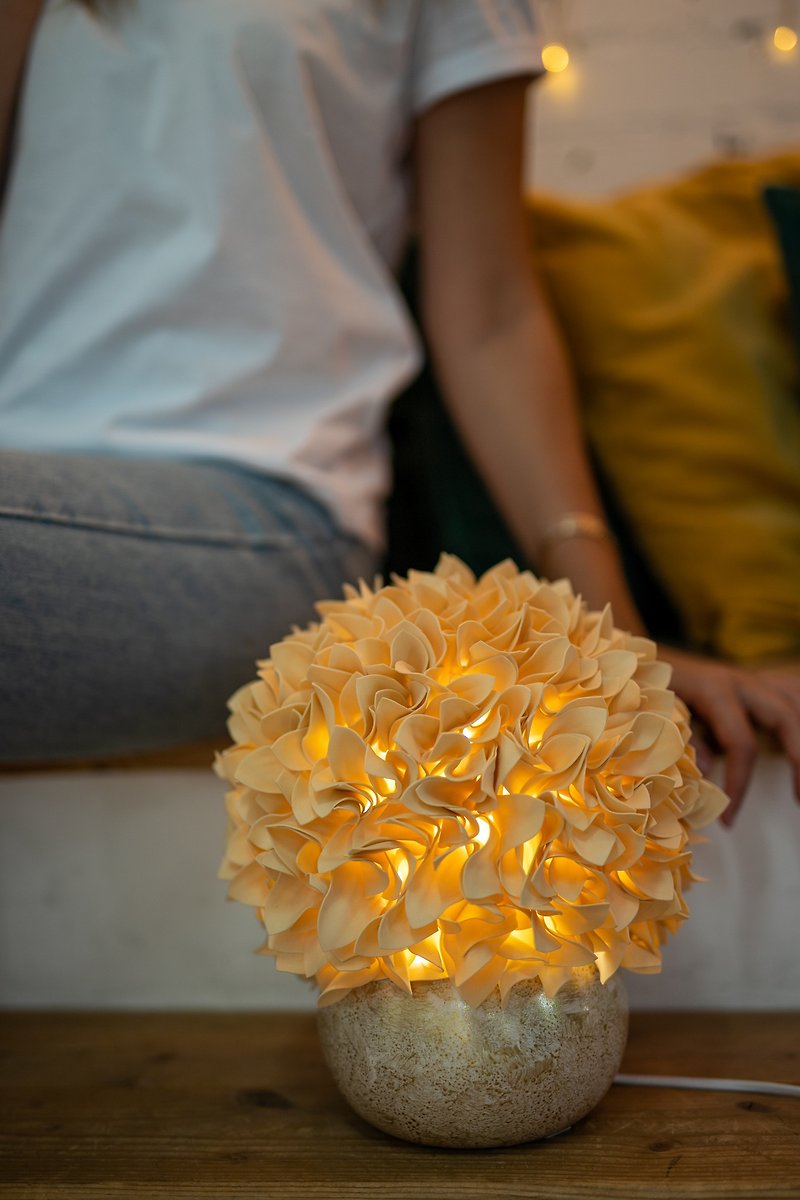 bedsidelamp tablelamp lamp - โคมไฟ - วัสดุกันนำ้ สีทอง