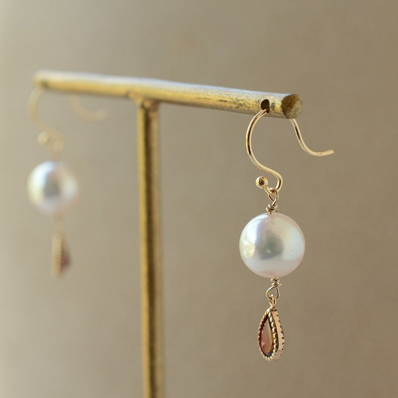 Akoya pearl and garnet earrings - ต่างหู - ไข่มุก 