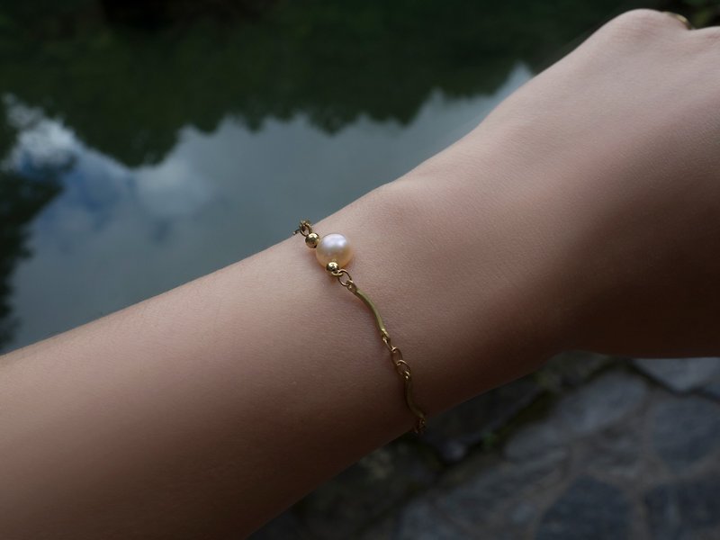  Pearl Satin Bracelet (straight) - สร้อยข้อมือ - ไข่มุก สีทอง