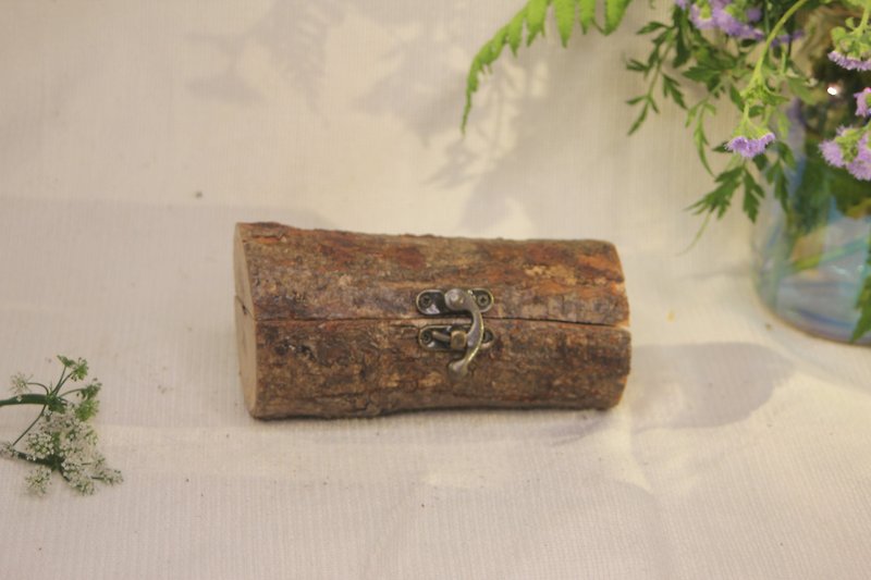 Log box :  | Xī Shù | tree branch storage box - กระเป๋าถือ - ไม้ สีนำ้ตาล