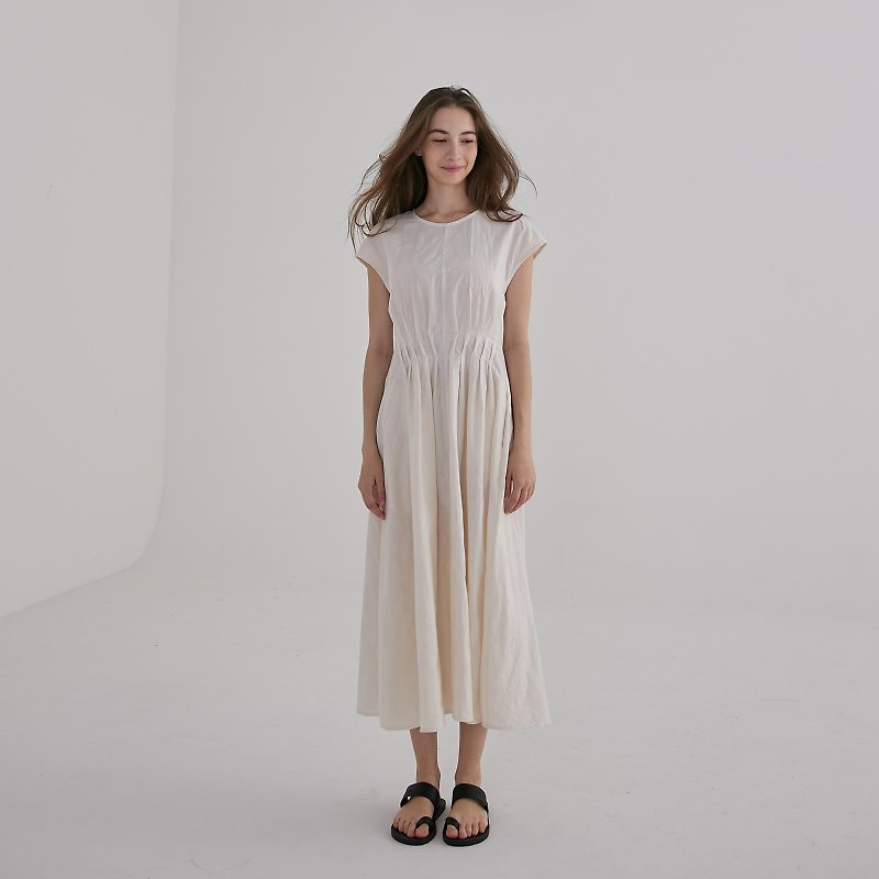 French shirred dress - antique white - ชุดเดรส - ผ้าฝ้าย/ผ้าลินิน ขาว