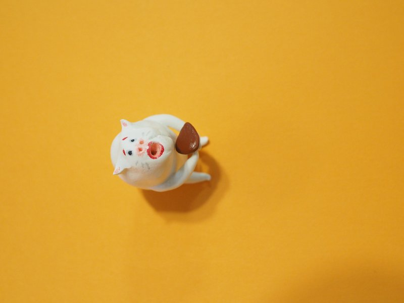 Saddle cat - 擺飾/家飾品 - 黏土 白色