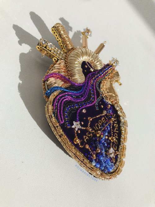 Brooch anatomical Heart Beaded Boho handmade beads, human heart pin - Shop  ROZMARINstore Brooches - Pinkoi