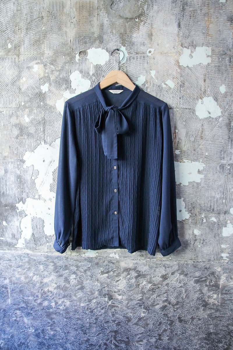 袅袅 Department Store-Vintage Japanese Blue Plain Textured Shirt - เสื้อเชิ้ตผู้หญิง - วัสดุอื่นๆ 