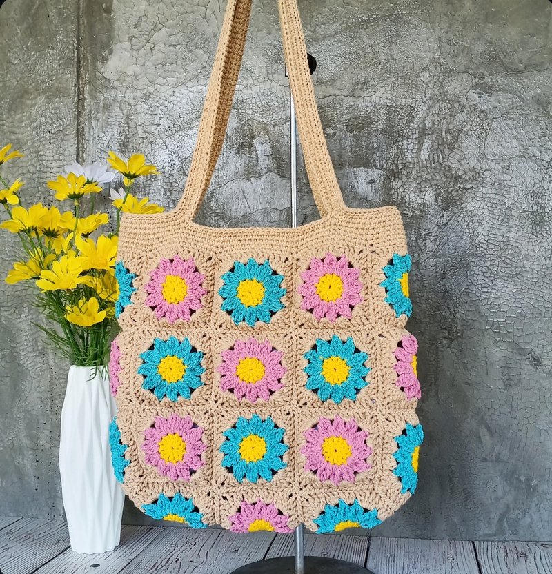 Granny Square flowers woven bag - 手提包/手提袋 - 棉．麻 