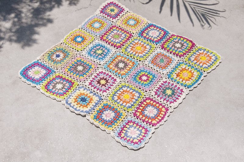 Hand crocheted flower table mat / crocheted placemat / flower mat / Nordic wind upholstery - color red flower crochet - ผ้ารองโต๊ะ/ของตกแต่ง - ผ้าฝ้าย/ผ้าลินิน หลากหลายสี