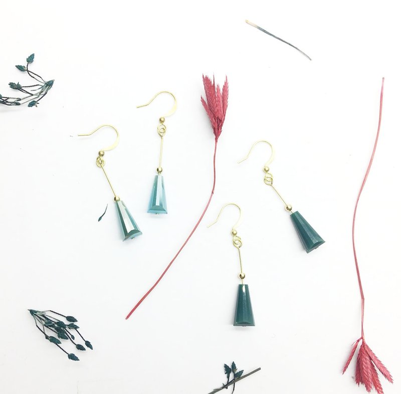 Grocery forests Travelin l glass drops handmade Bronze ear earring ear hook l l Clip-On - ต่างหู - แก้ว สีเขียว