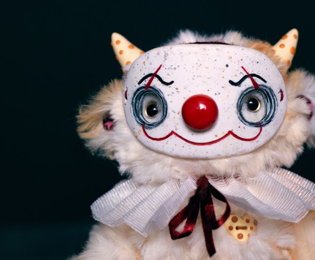 ピエロスピリット | 不気味なかわいいぬいぐるみハロウィンギフト
