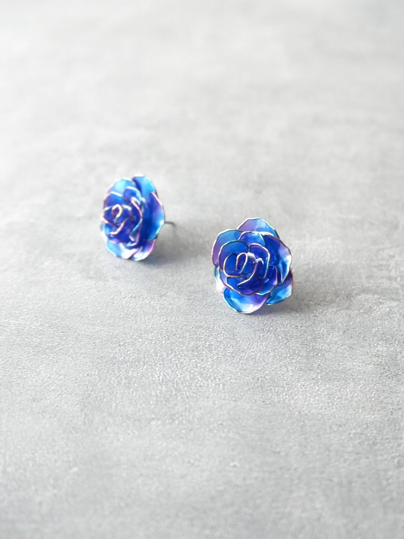 Rose - Blue violet ピアスorイヤリング - ピアス・イヤリング - レジン ブルー