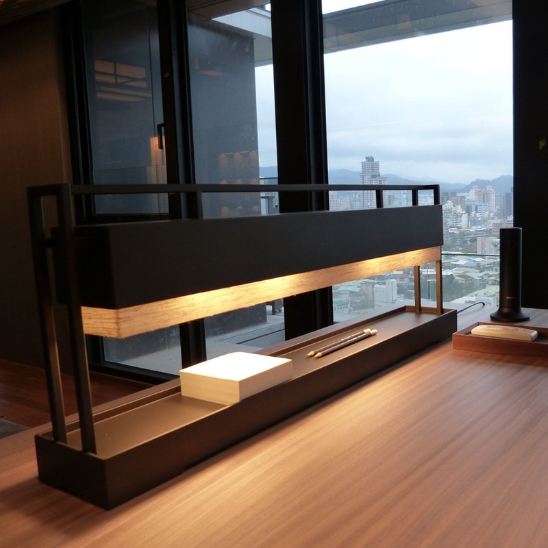 手工製長臥燈 handmade light fixture - 燈具/燈飾 - 其他材質 黑色