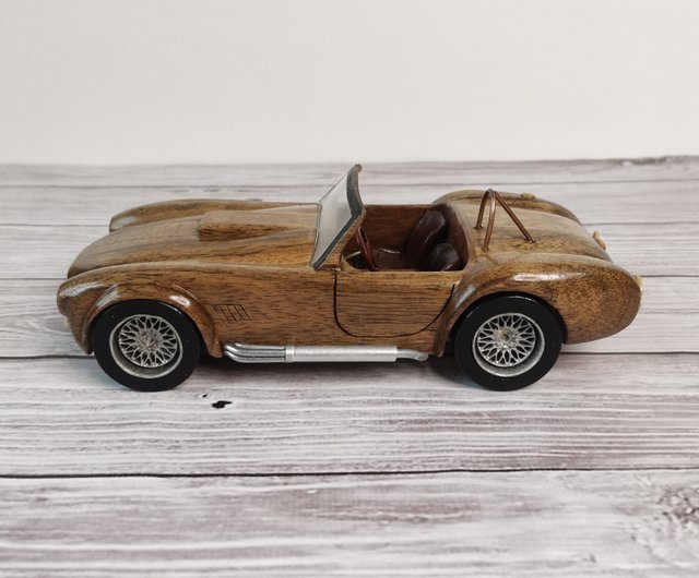 カスタムメイドのおもちゃの車モデル AC コブラ 1965 - ショップ