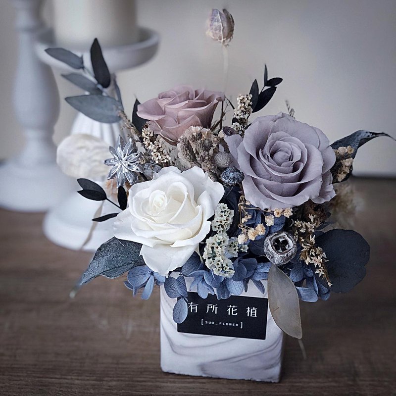 大理石方形永生桌花/宅配限雙北地區,跨縣市需自取 - 乾花/永生花 - 其他材質 