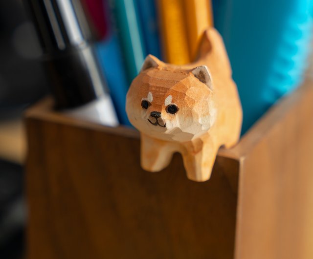 Islandoffer アイランド製バスウッド木彫りのかわいい柴犬（動物