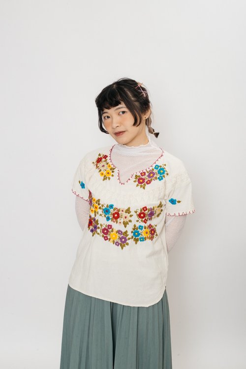 初戀販賣所 民族刺繡上衣.Embroidery Folk Blouse【初戀販賣所】Vintage.A10