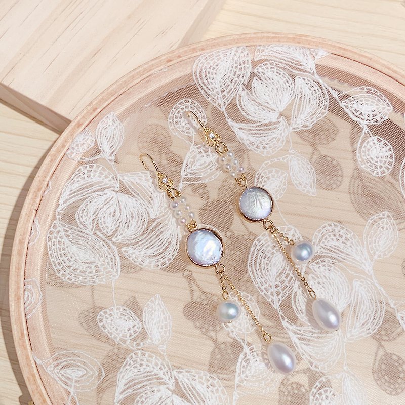 Agatha Earrings | Handmade | Wedding Natural Freshwater Pearl Earrings - ต่างหู - ไข่มุก ขาว