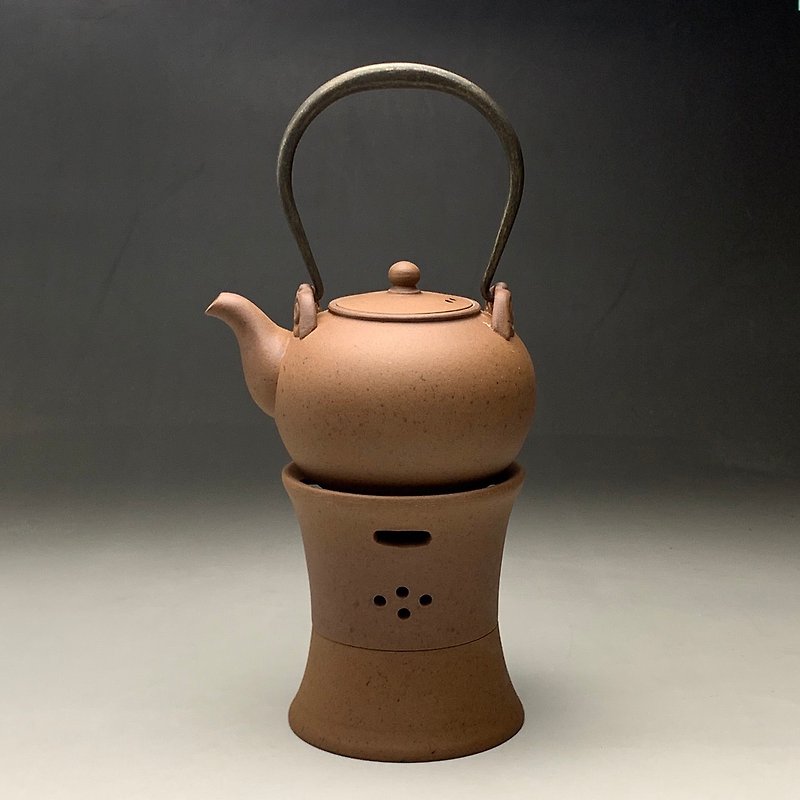 台灣【段泥】月圓提樑壺350(含底座) - 茶具/茶杯 - 陶 咖啡色