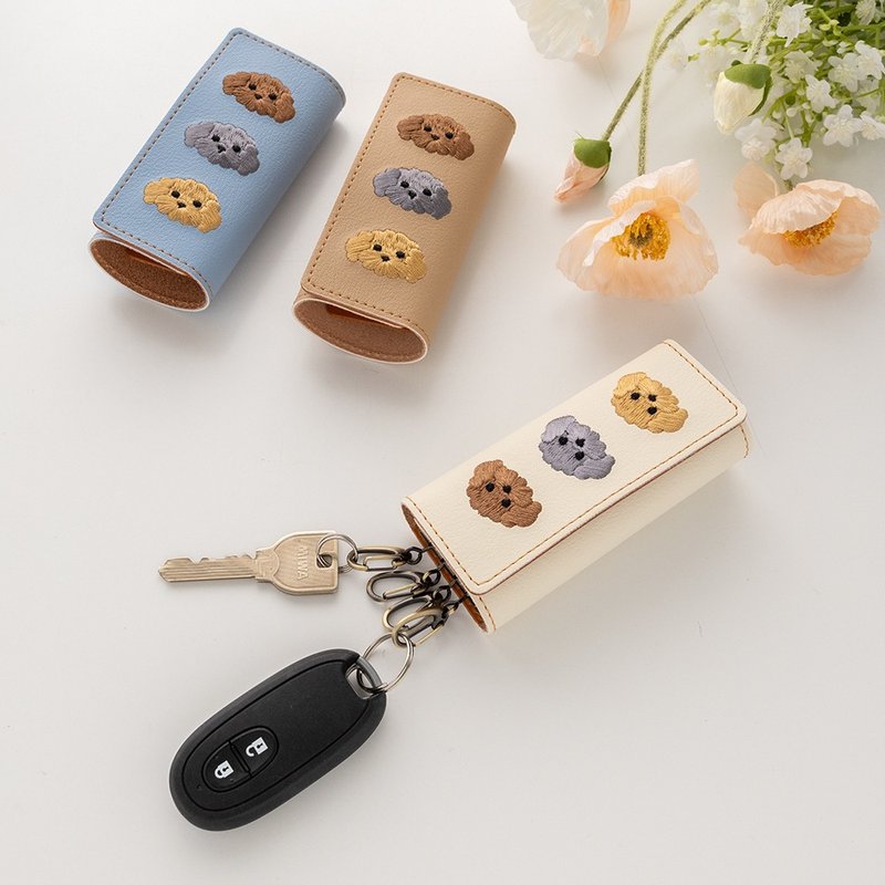 Key Case [Embroidered Toy Poodle] Leather Key Chain Dog Dog Day Petit Gift Beige A191I - ที่ห้อยกุญแจ - หนังแท้ สีน้ำเงิน