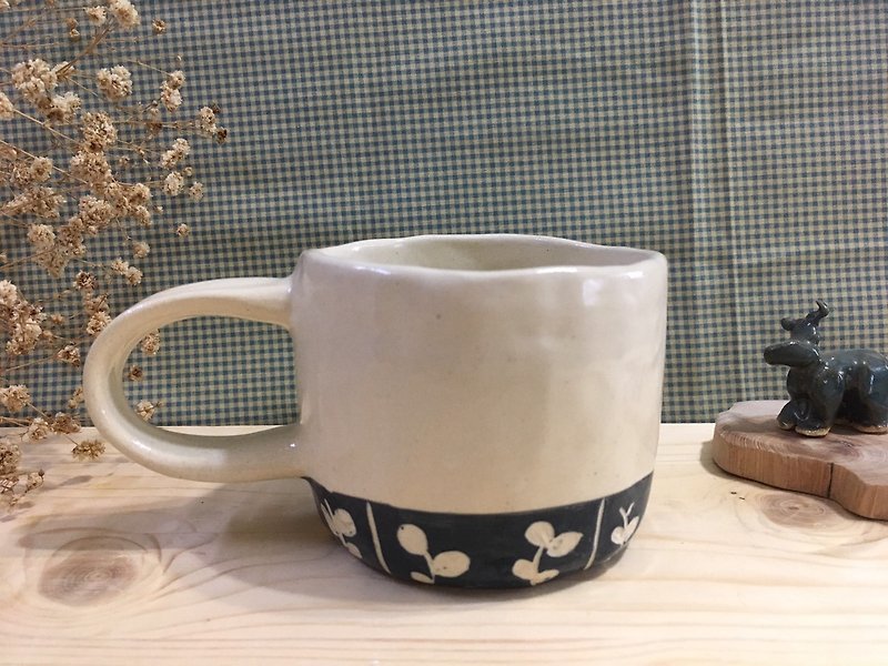 Hand pinched pottery cup-small leaf - Mugs - Pottery Black