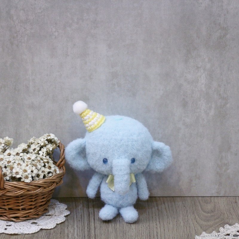 Maomao style-elephant doll. Baby salon. Pendant. key ring - ตุ๊กตา - ไฟเบอร์อื่นๆ 