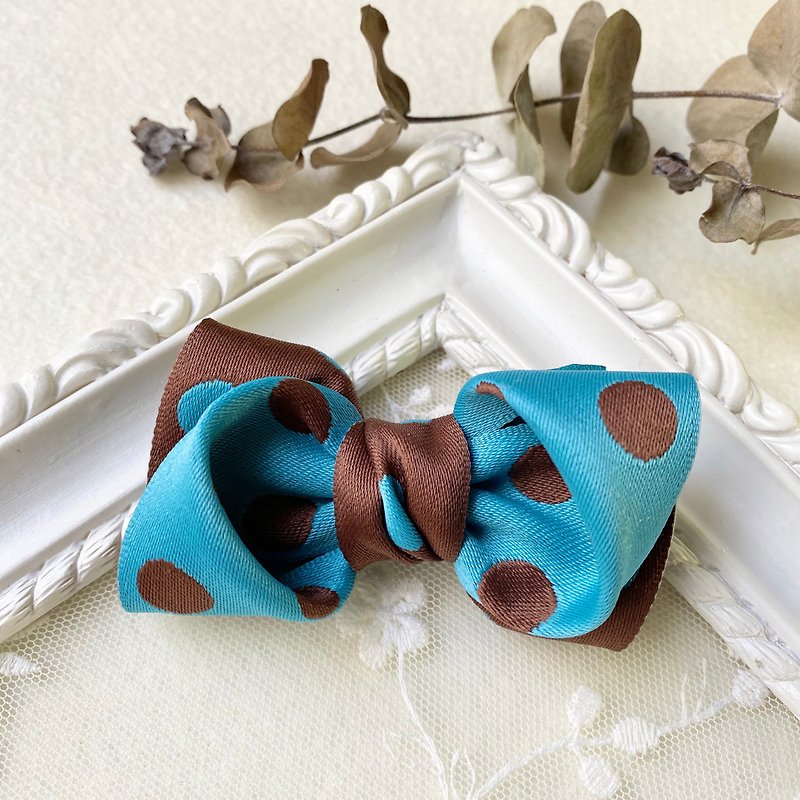 Double-sided dot ribbon bow hairpin or hair bundle/blue coffee - เครื่องประดับผม - วัสดุอื่นๆ สีน้ำเงิน