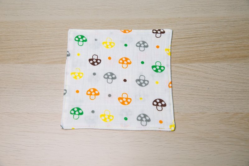 彩色蘑菇 正方形手帕/幼兒園手帕夾/兒童手帕/口水巾/手作手帕 - 圍兜/口水巾 - 棉．麻 多色