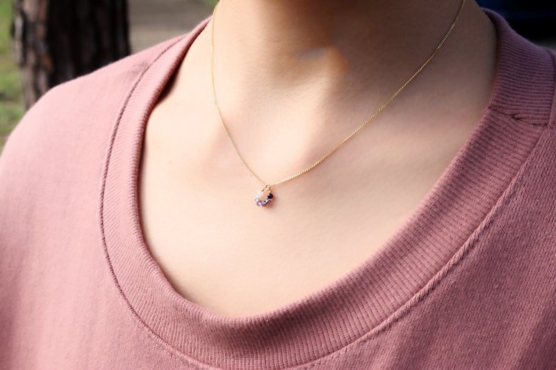 菫 Qingshi spinel natural stone sterling silver necklace (1067 savior) - สร้อยคอ - เครื่องเพชรพลอย สีน้ำเงิน