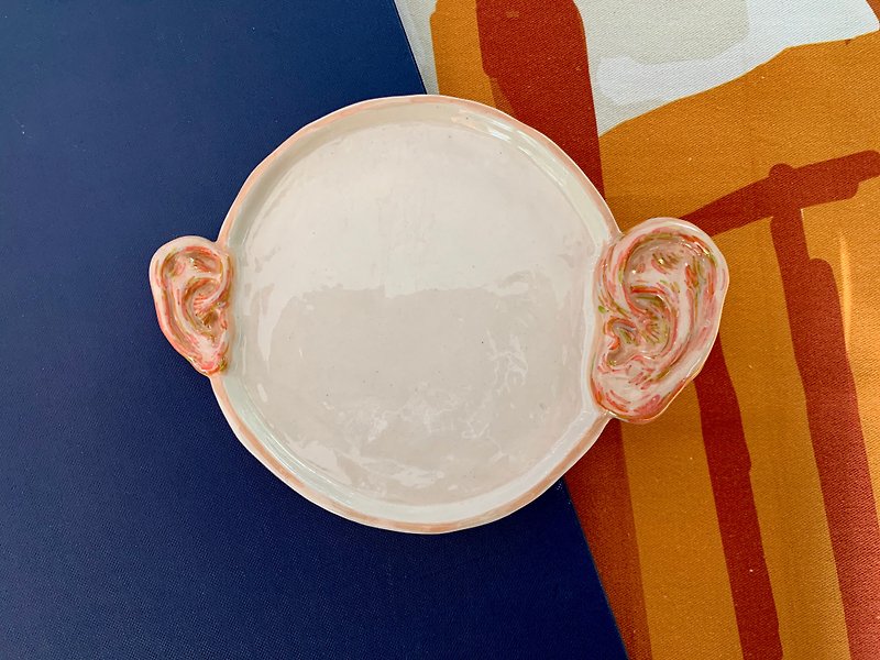 The Ear Plate - 盤子/餐盤 - 陶 粉紅色