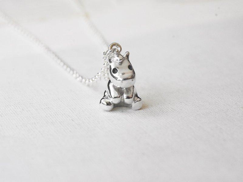Baby unicorn | Thin necklace clavicle chain 925 sterling silver three-dimensional animal handmade silver jewelry Valentine's Day - Necklaces - Sterling Silver Silver