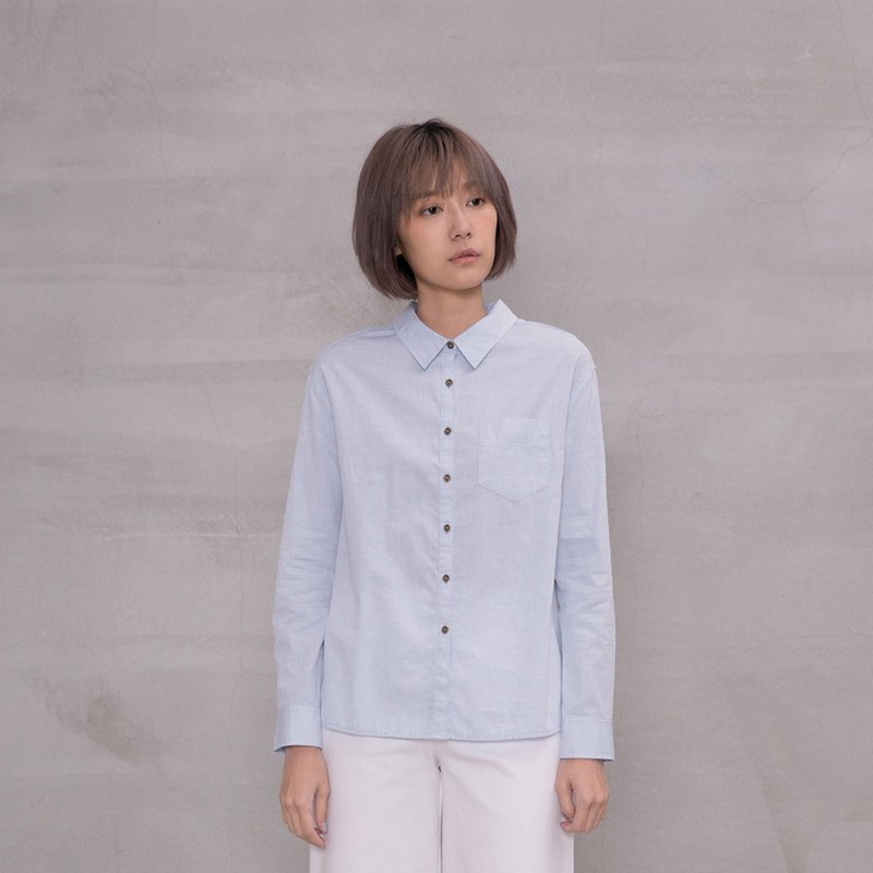 Unordinary Classic Button-down Shirt - เสื้อผู้หญิง - ผ้าฝ้าย/ผ้าลินิน หลากหลายสี