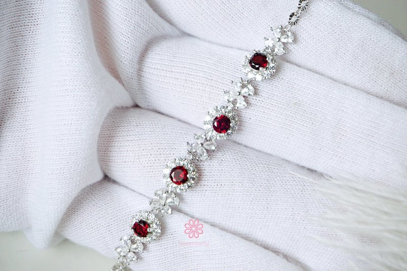 Natural Garnet Bracelet Sterling Silver 925. - 手鍊/手鐲 - 純銀 紅色