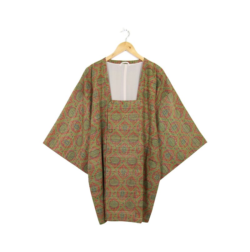 Back to Green :: Japan back to the leaves vintage kimono (KBI-19) - เสื้อแจ็คเก็ต - ผ้าไหม 
