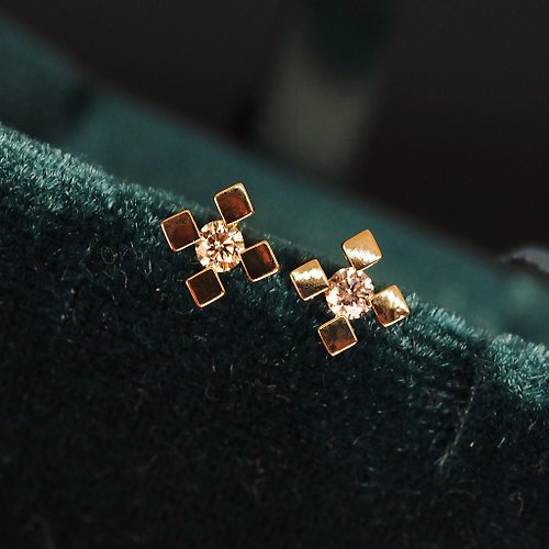 IRIZA Jewellery 18K金鑽石十字架耳環 18K Gold The Diamond Cross Earrings