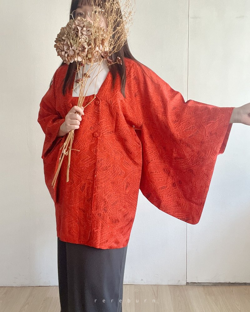 日本製和風印花薄款紅色古著道行和服外套 - 女大衣/外套 - 聚酯纖維 紅色