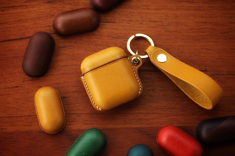 Handmade vegetable tanned leather shaping AirPods leather cover Apple wireless earphone protective cover - แกดเจ็ต - หนังแท้ 