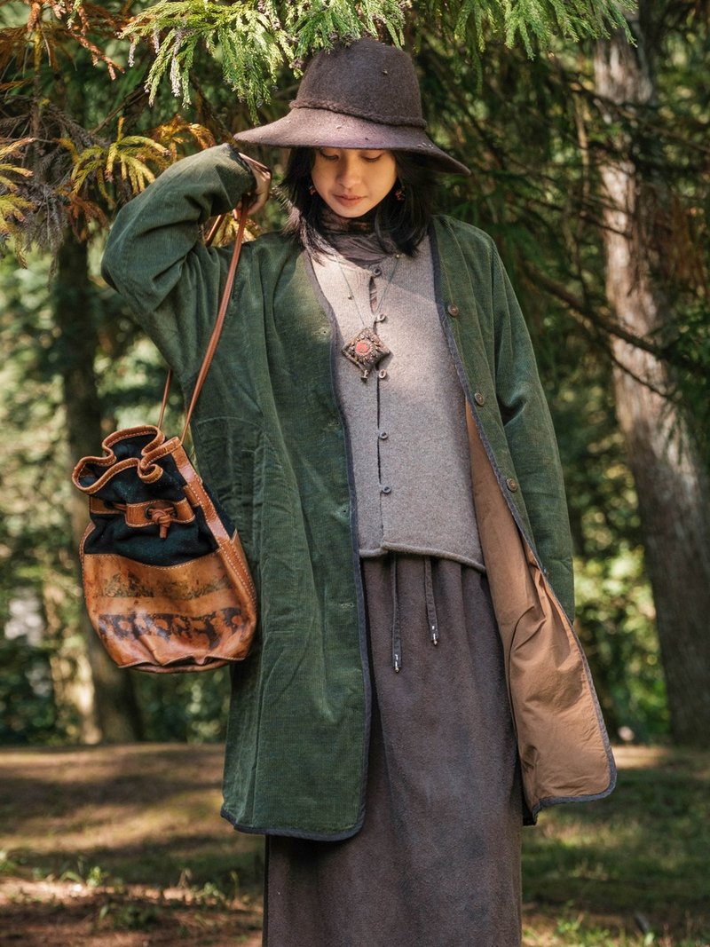 浮力森林 燈芯絨秋冬雙層V領開衫 長款外套 - 女大衣/外套 - 棉．麻 綠色