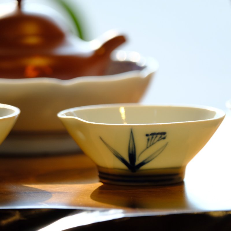 【日本古美術】古染付 手繪蘭草紋 煎茶杯 6客 - 茶壺/茶杯/茶具 - 瓷 