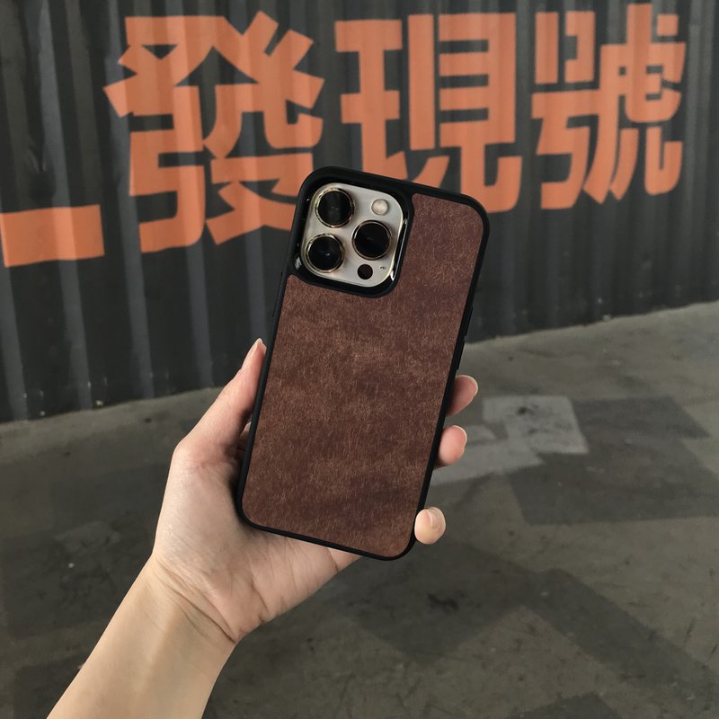 iPhone16/15/14~7 phone case-Italian genuine leather anti-fall phone case-includes engraved and embossed text - เคส/ซองมือถือ - หนังแท้ สีนำ้ตาล